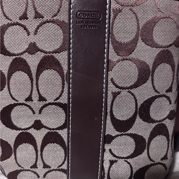 Coach Signature Brown Messenger Bag R6Z-8K06 - Picture 2 of 12